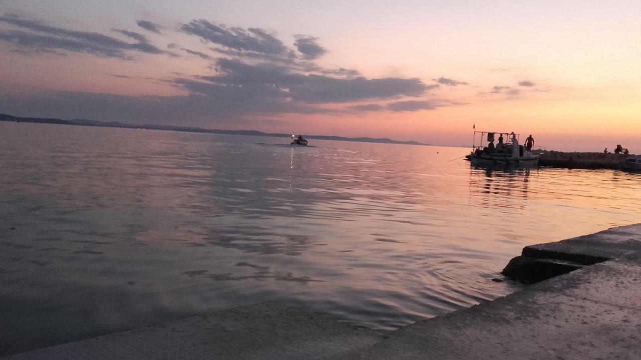 Lara * Zadar