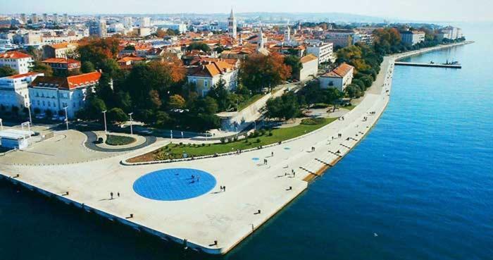 Lara * Zadar